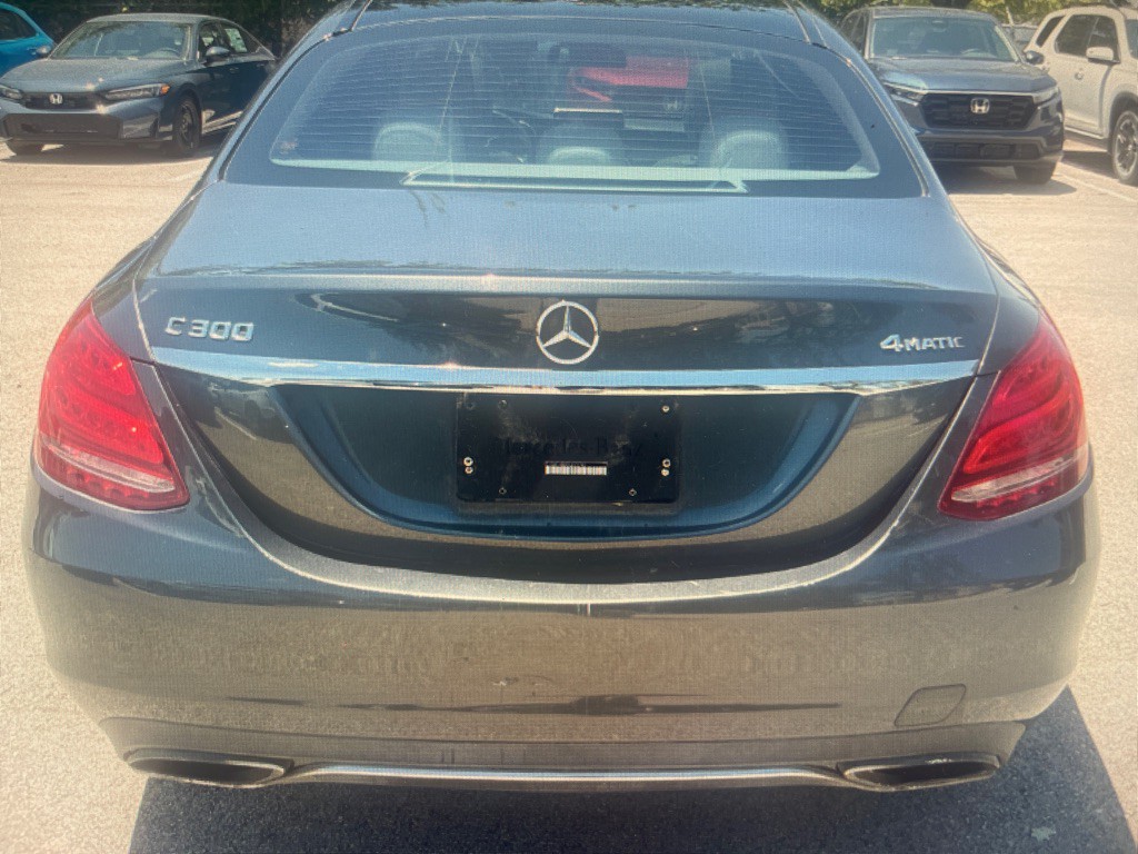 2015 Mercedes-Benz C-Class Image 4