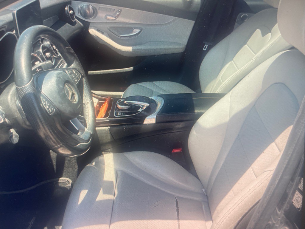 2015 Mercedes-Benz C-Class Image 6