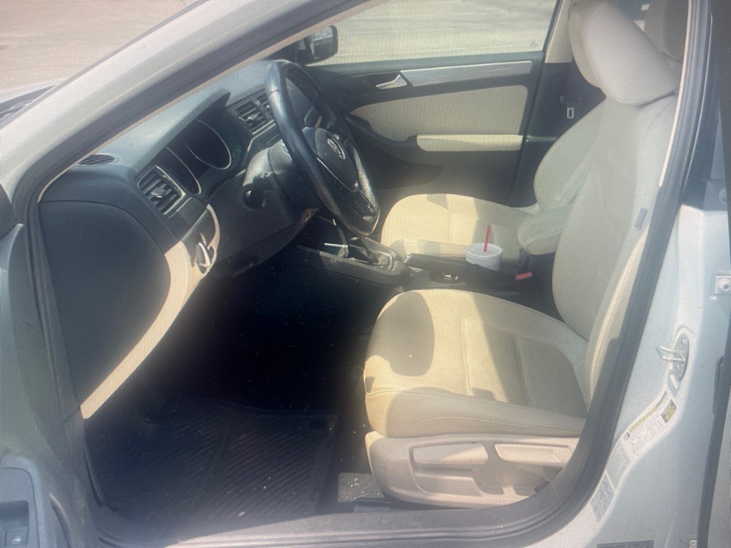 2017 Volkswagen Jetta Image 4