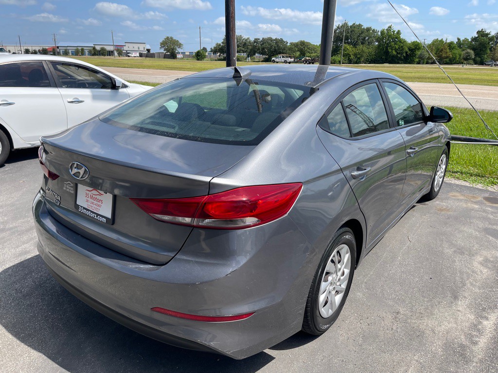 2018 Hyundai Elantra Image 4