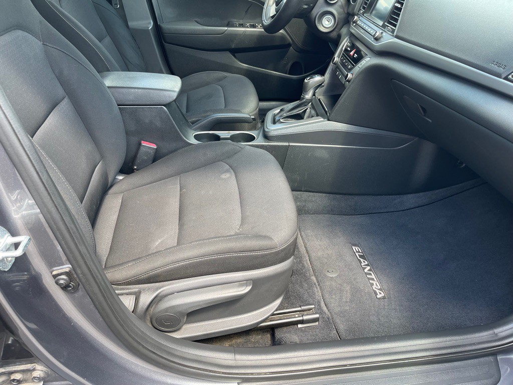 2018 Hyundai Elantra Image 8