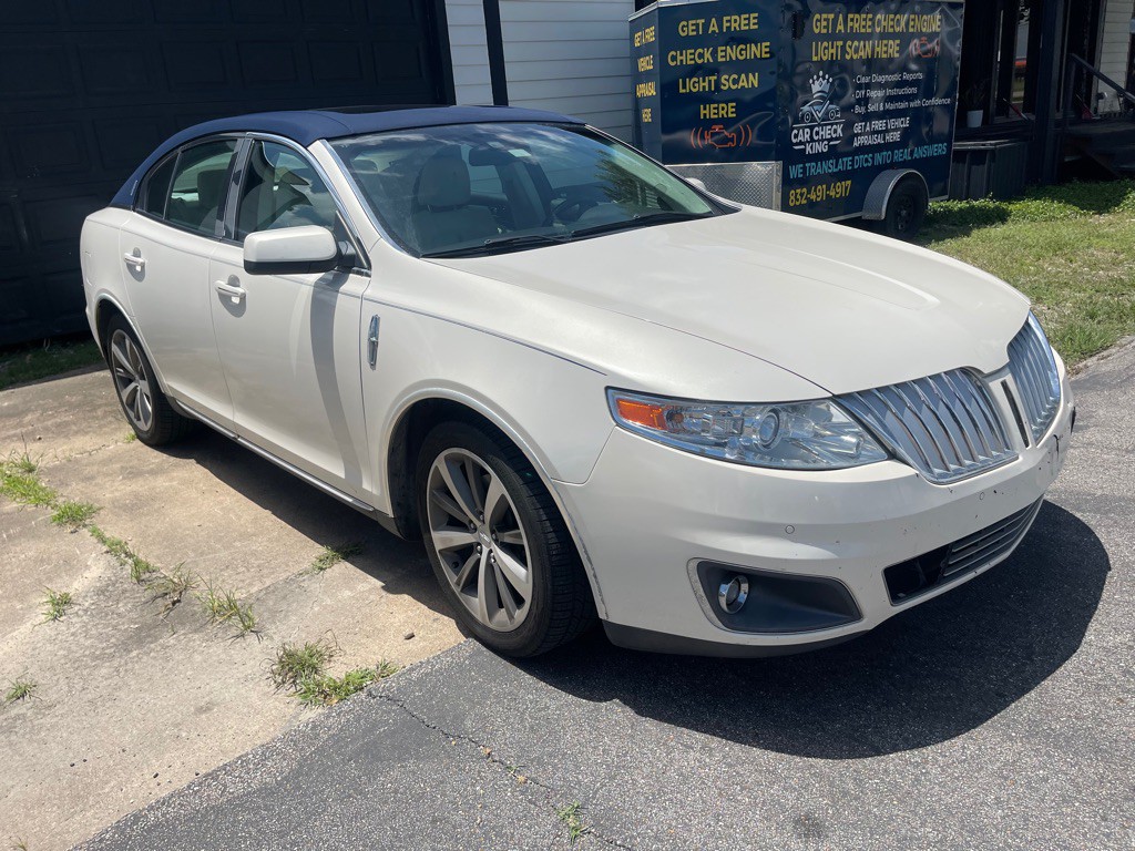 2009 Lincoln MKS Image 2