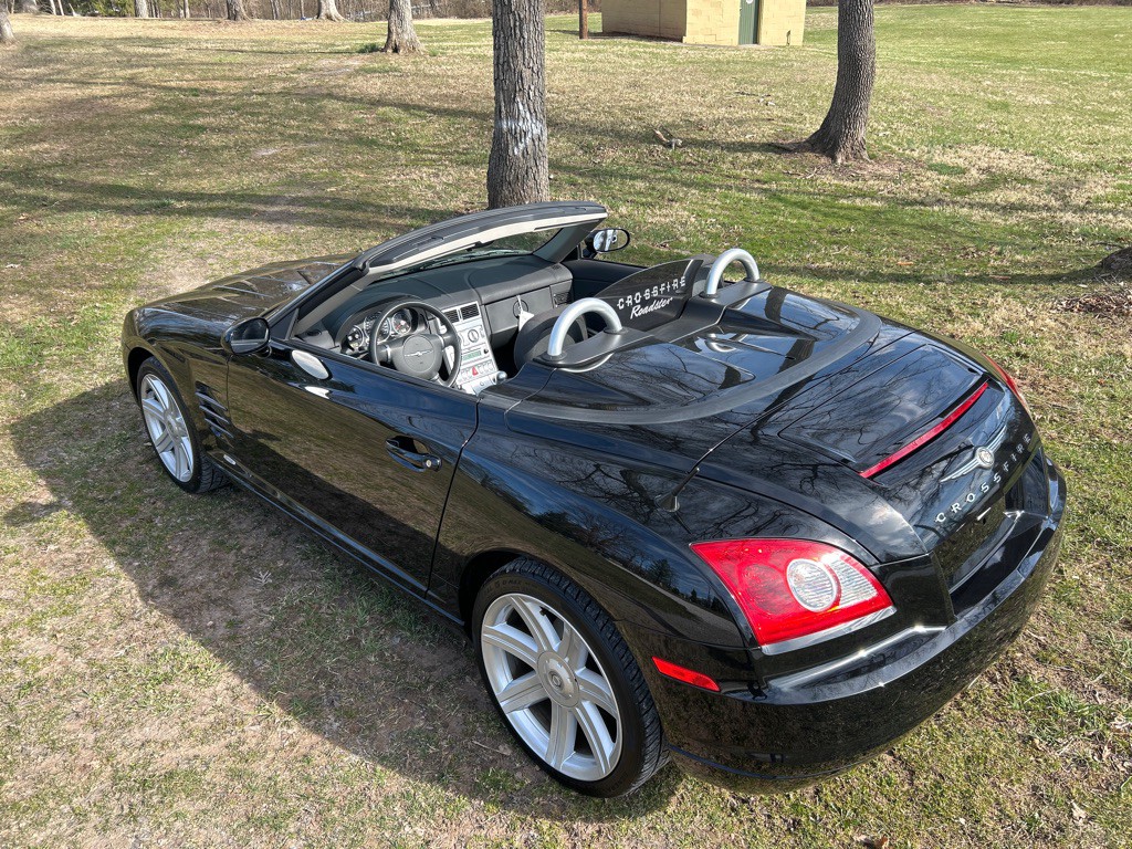 2006 Chrysler Crossfire Image 1
