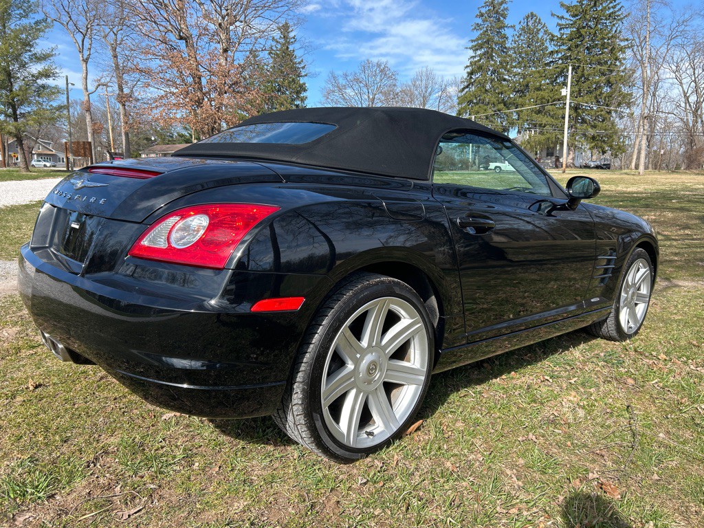 2006 Chrysler Crossfire Image 6