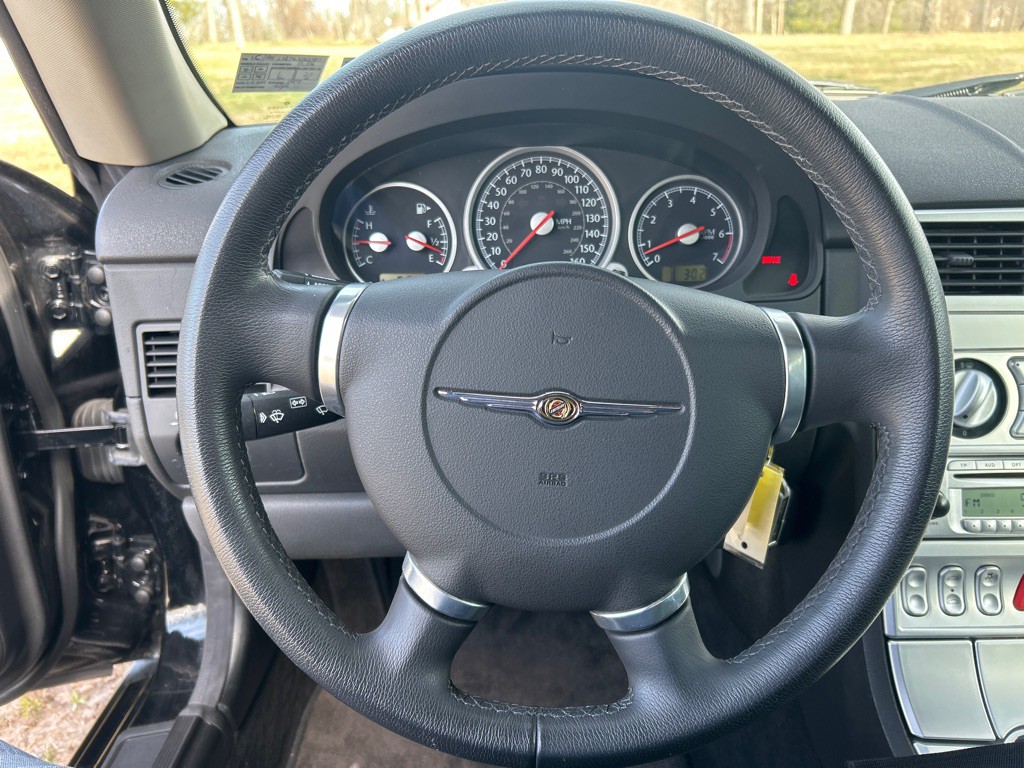 2006 Chrysler Crossfire Image 9