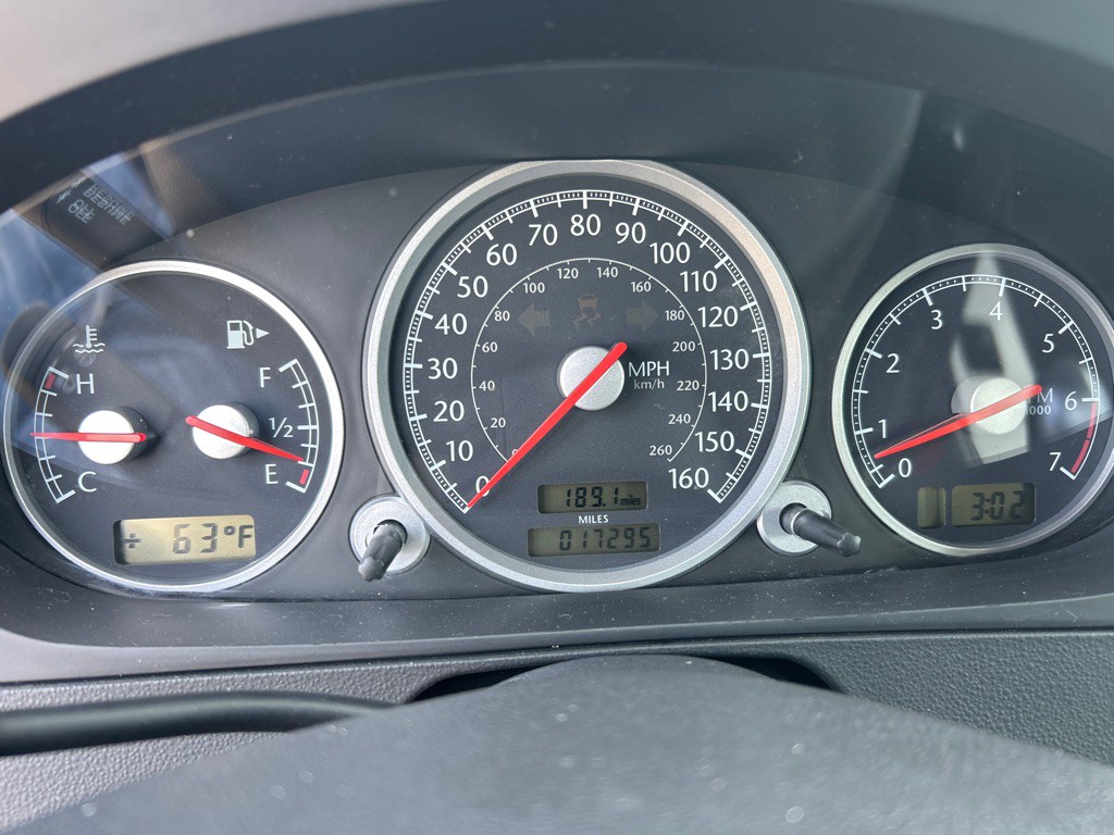 2006 Chrysler Crossfire Image 10