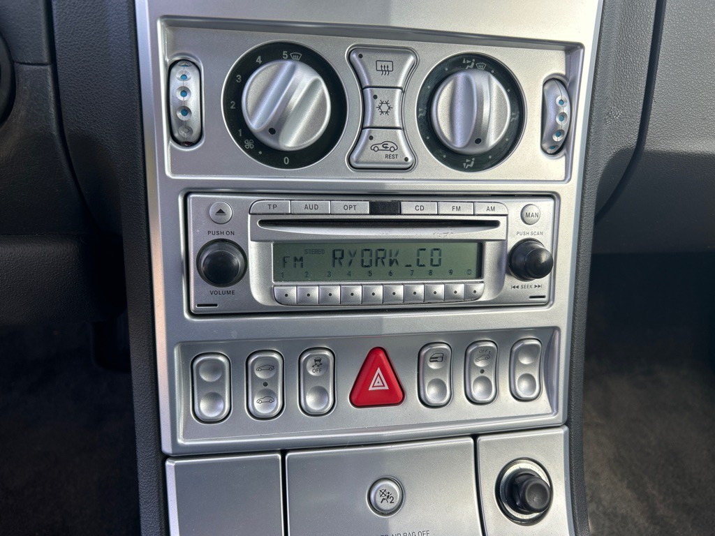2006 Chrysler Crossfire Image 12