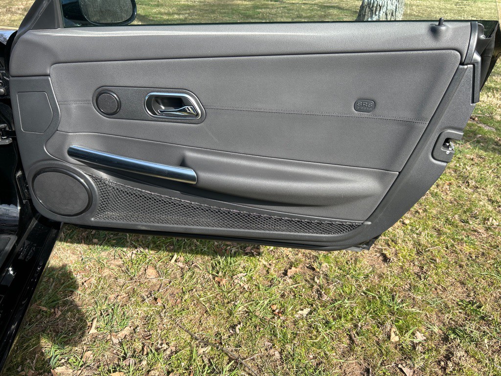 2006 Chrysler Crossfire Image 18