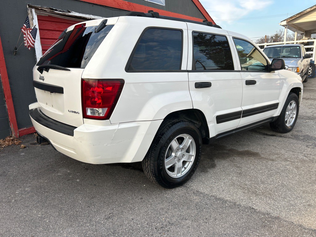 2005 Jeep Grand Cherokee Image 3