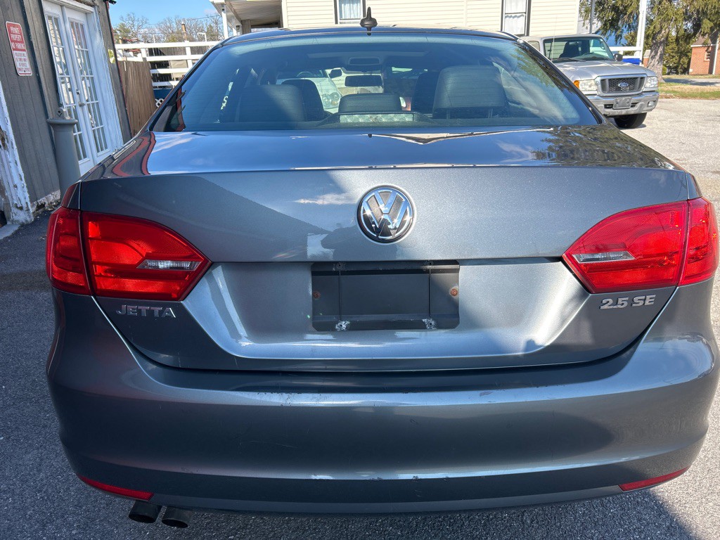 2012 Volkswagen Jetta Image 3
