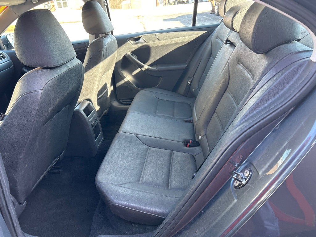 2012 Volkswagen Jetta Image 21