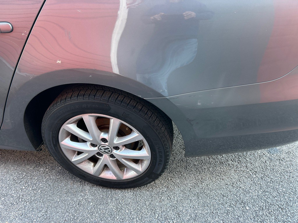 2012 Volkswagen Jetta Image 28