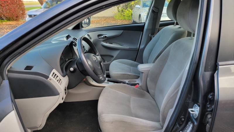 2012 Toyota Corolla Image 12