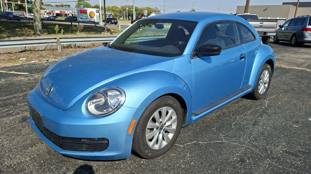 2013 Volkswagen Beetle Image 3