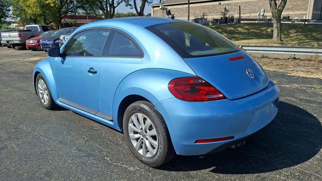 2013 Volkswagen Beetle Image 5