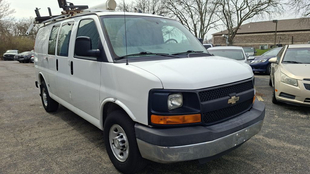 2014 Chevrolet Express Image 1
