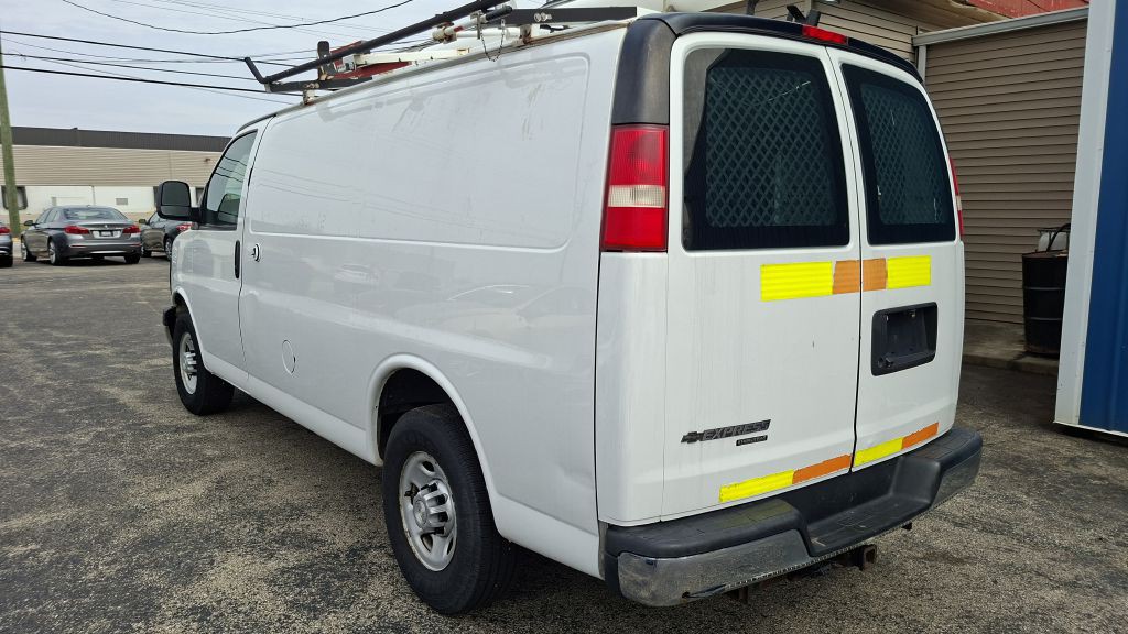 2014 Chevrolet Express Image 2