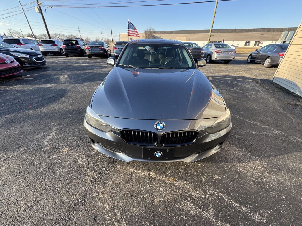 2014 BMW 3 Series Image 2
