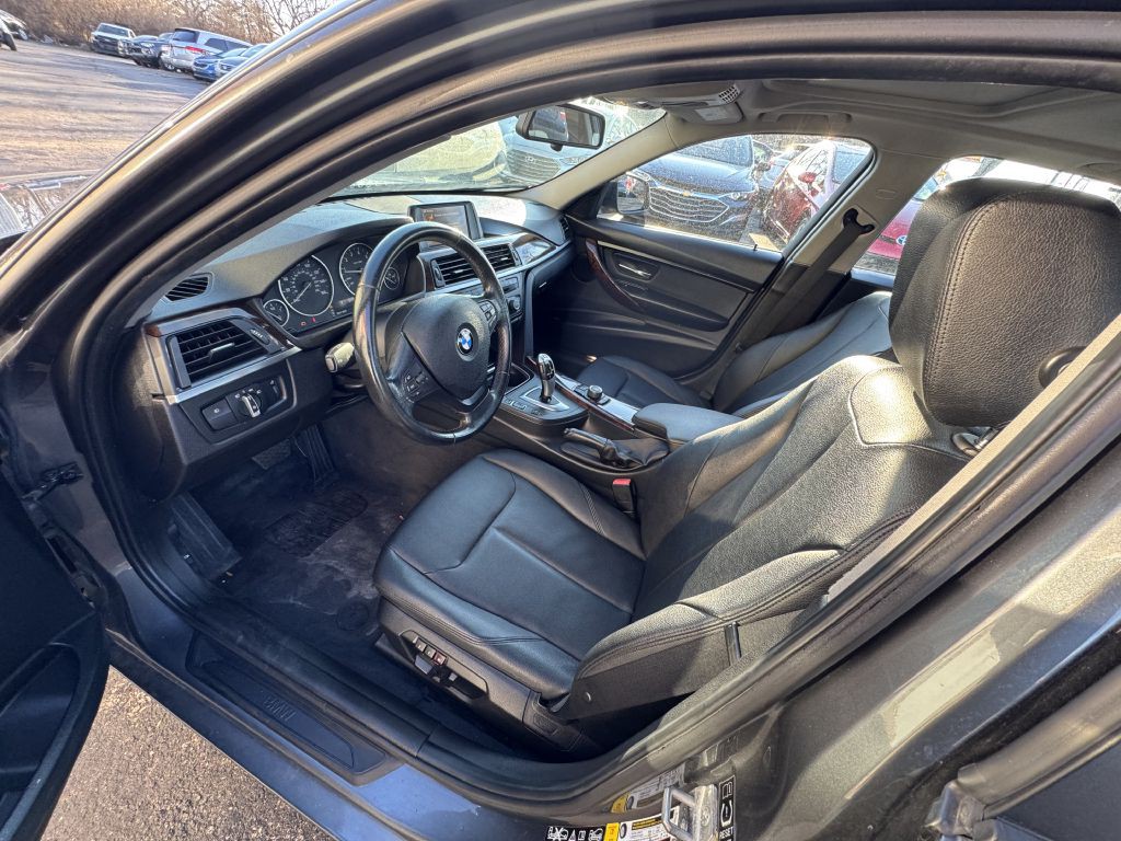 2014 BMW 3 Series Image 4