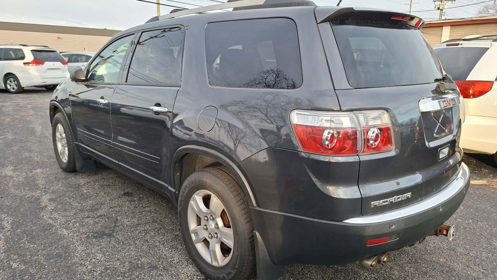 2012 GMC Acadia Image 2