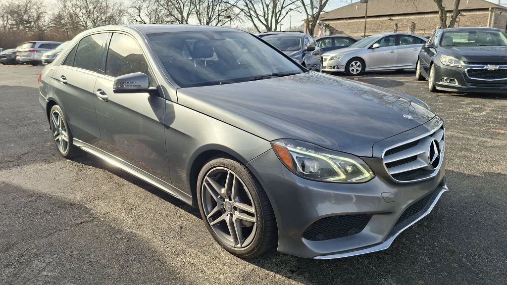 2016 Mercedes-Benz E-Class Image 1