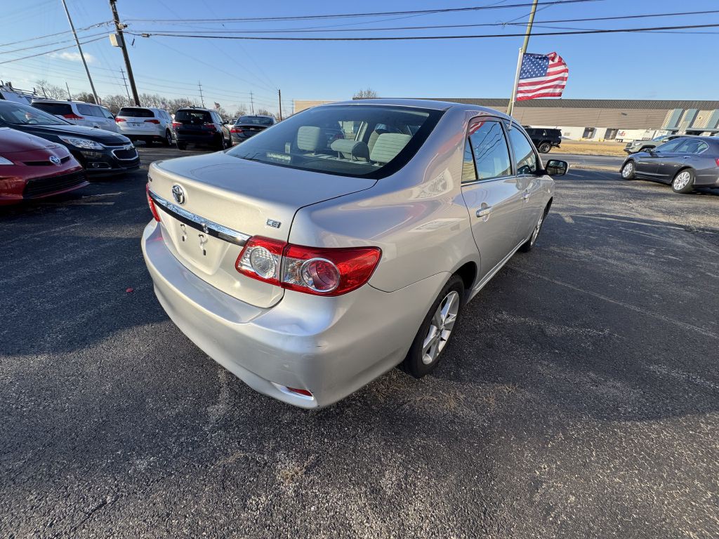 2013 Toyota Corolla Image 3