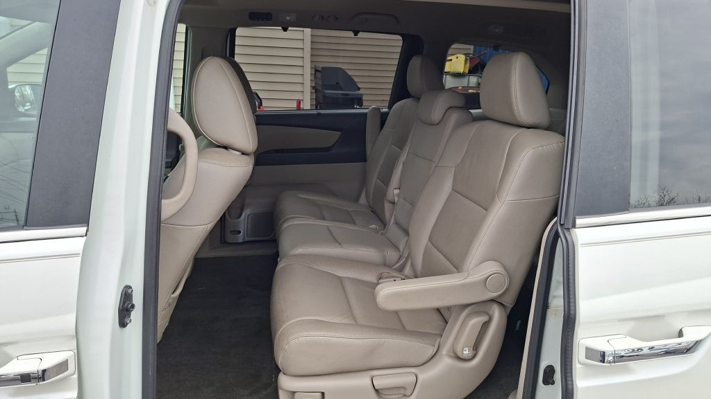 2014 Honda Odyssey Image 4