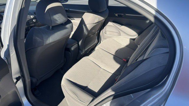 2010 Honda Civic Image 2