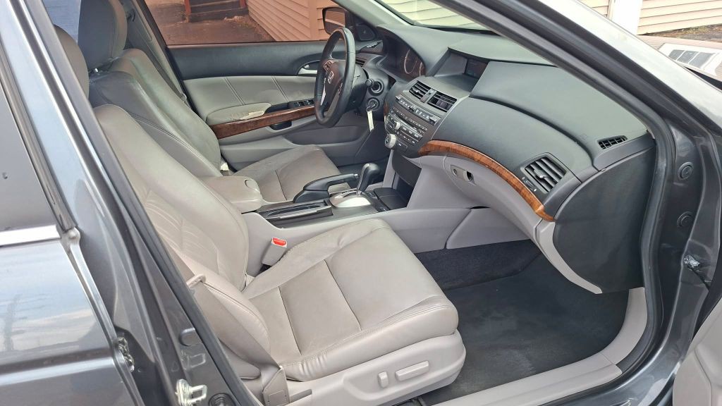 2012 Honda Accord Image 11