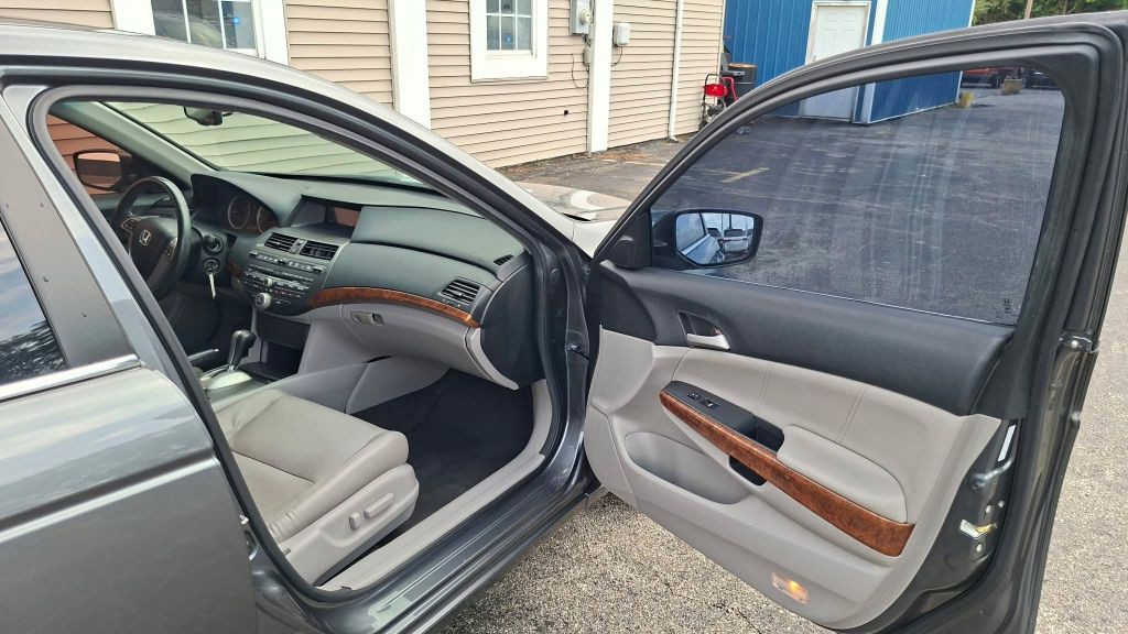 2012 Honda Accord Image 13