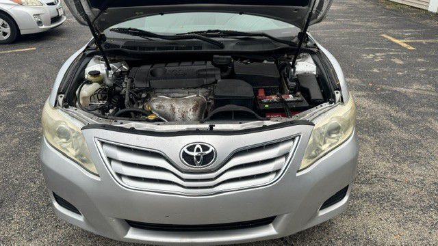 2011 Toyota Camry Image 4