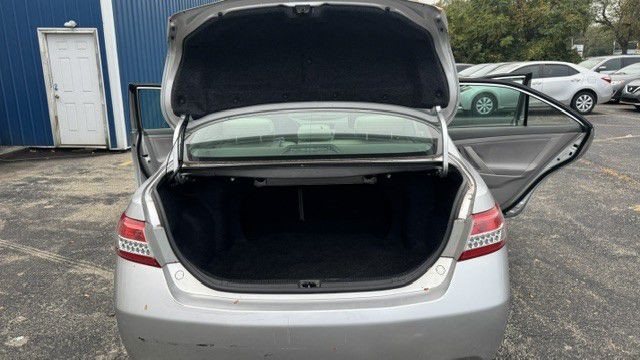 2011 Toyota Camry Image 9