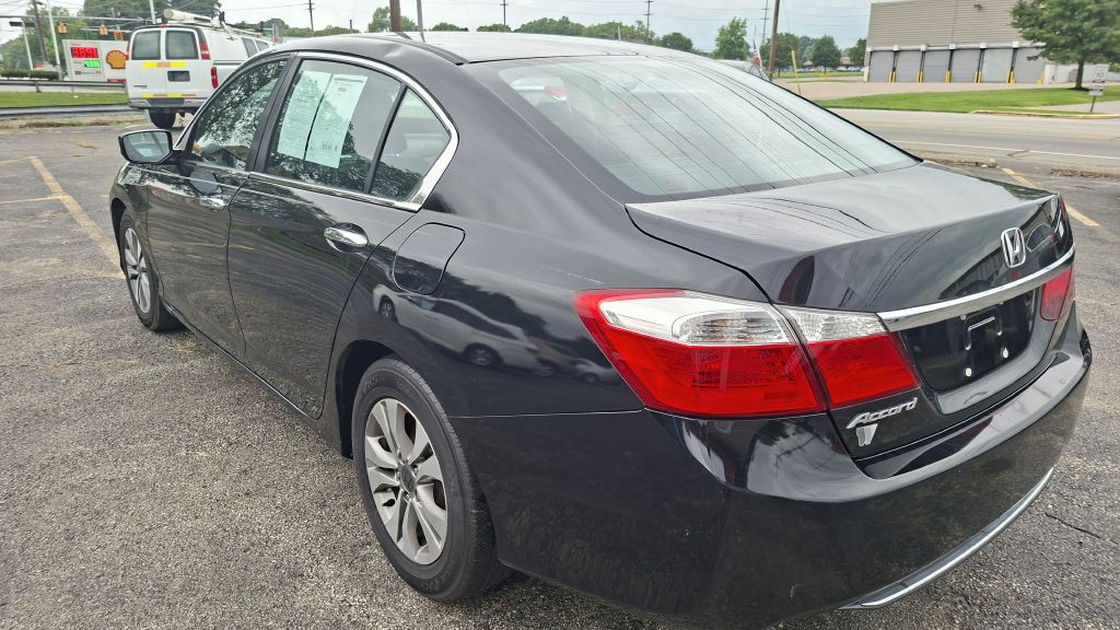 2015 Honda Accord Image 2