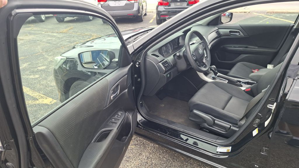 2015 Honda Accord Image 4
