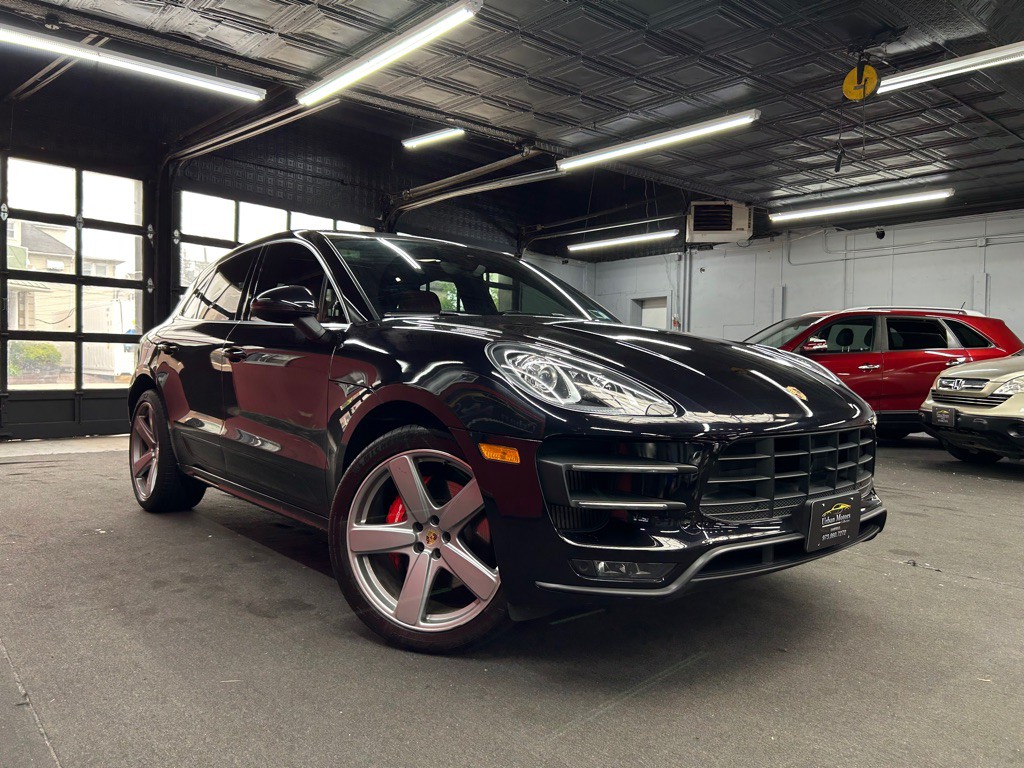 2015 Porsche Macan Image 6