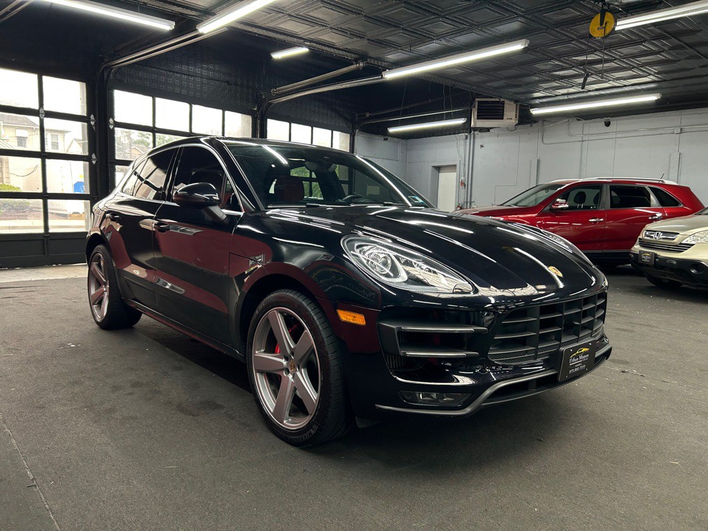 2015 Porsche Macan Image 7