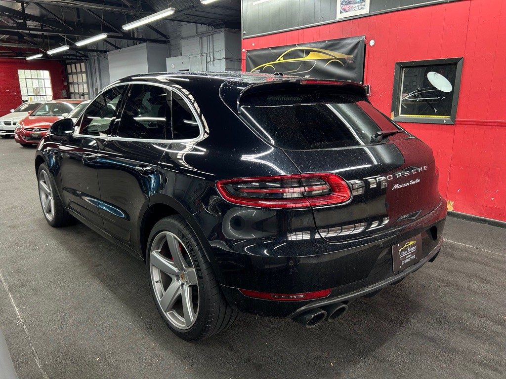 2015 Porsche Macan Image 9