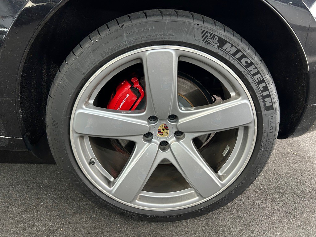 2015 Porsche Macan Image 13