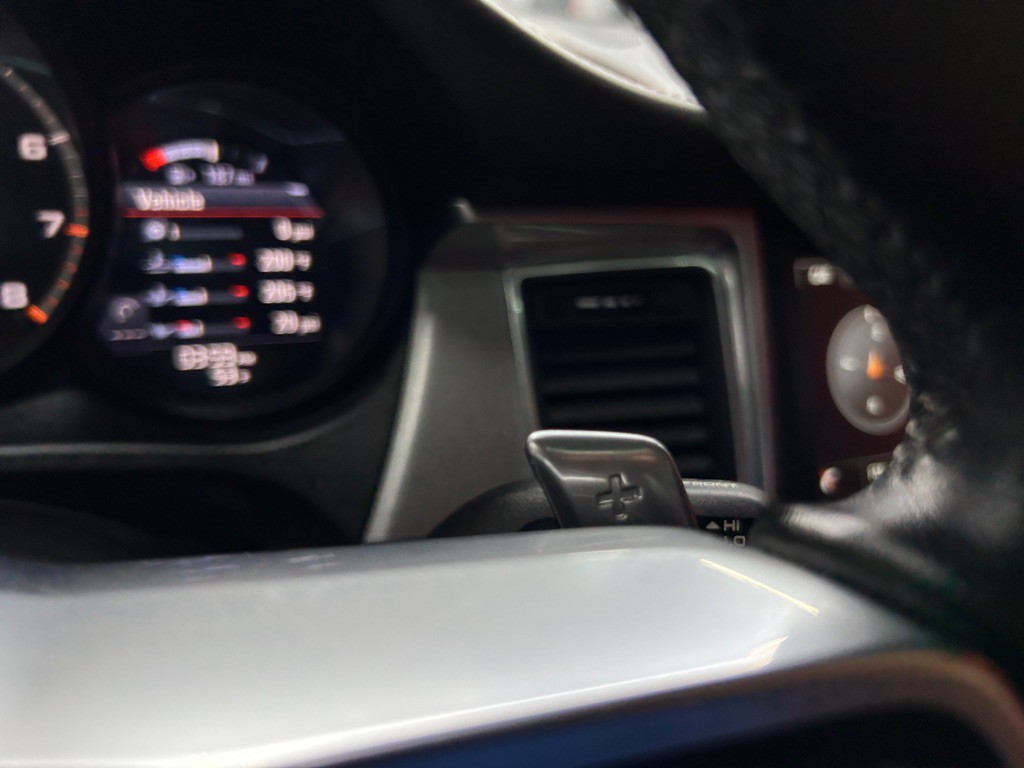 2015 Porsche Macan Image 45