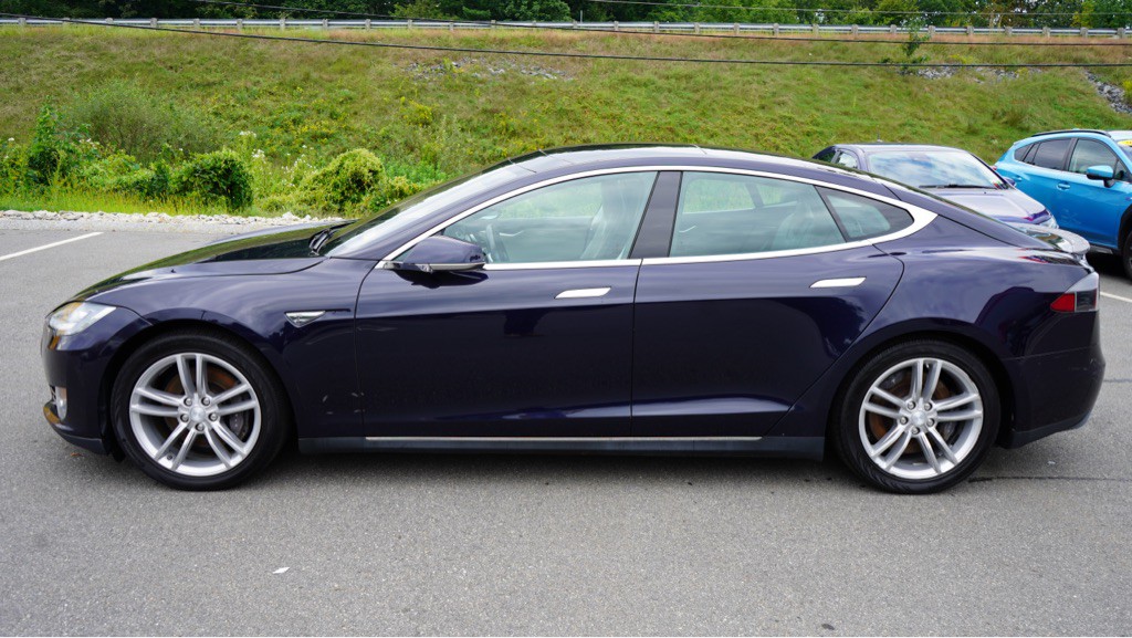 2013 Tesla Model S Image 2