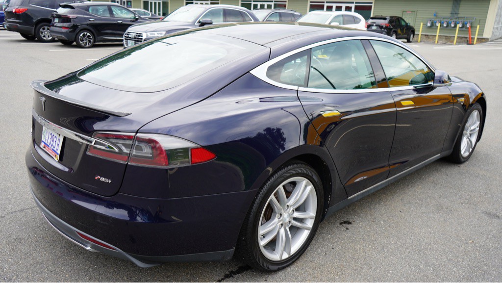 2013 Tesla Model S Image 5