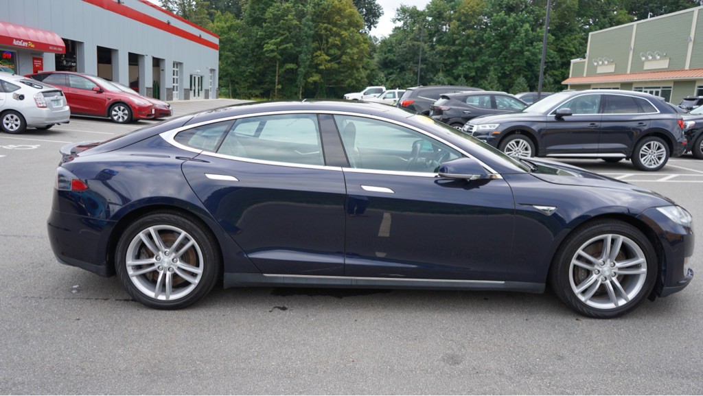 2013 Tesla Model S Image 6