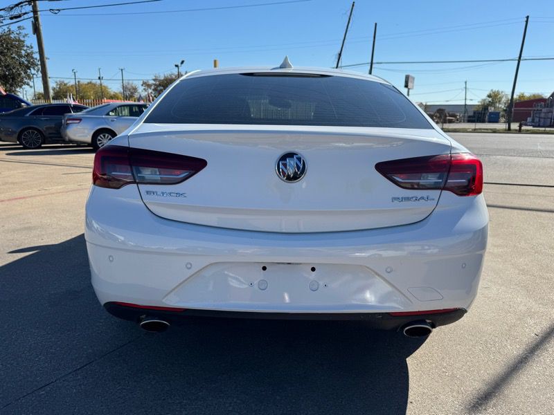 2018 Buick Regal Image 4
