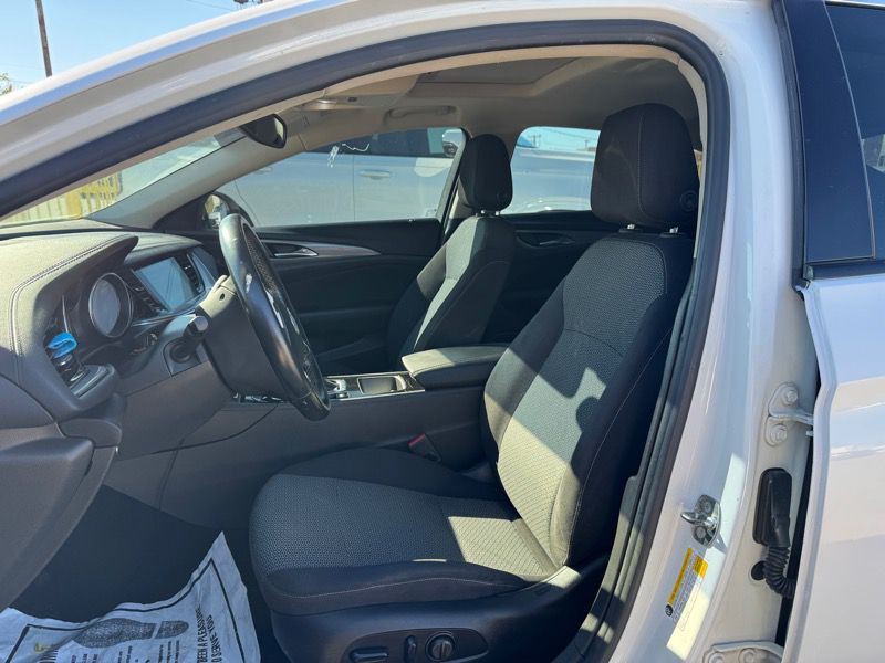 2018 Buick Regal Image 8