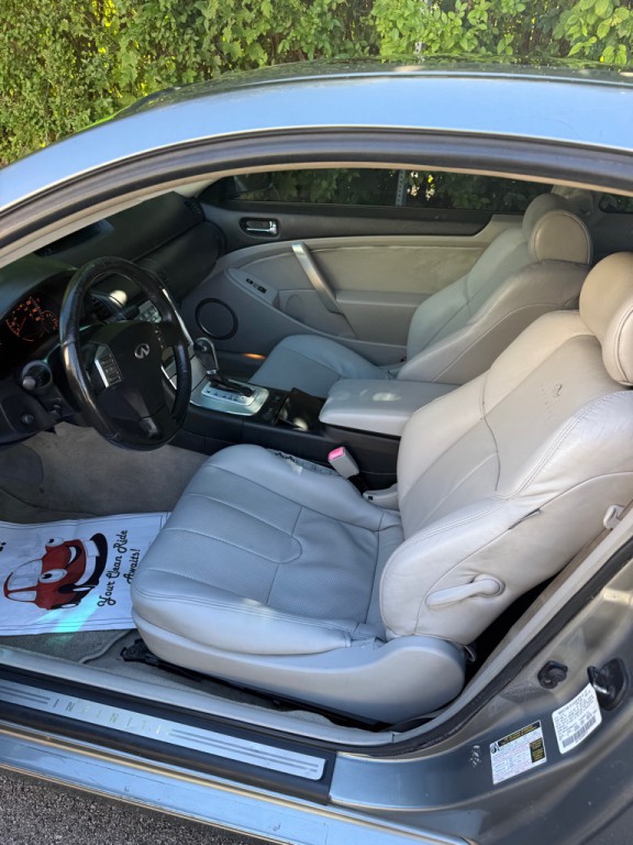 2005 INFINITI G35 Image 5