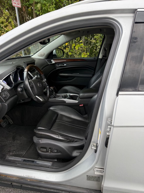 2012 Cadillac SRX Image 8