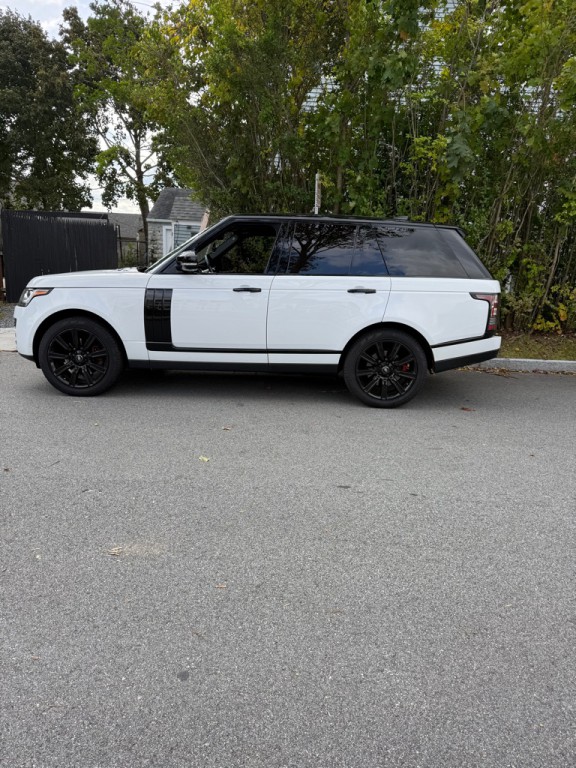 2017 Land Rover Range Rover Image 3