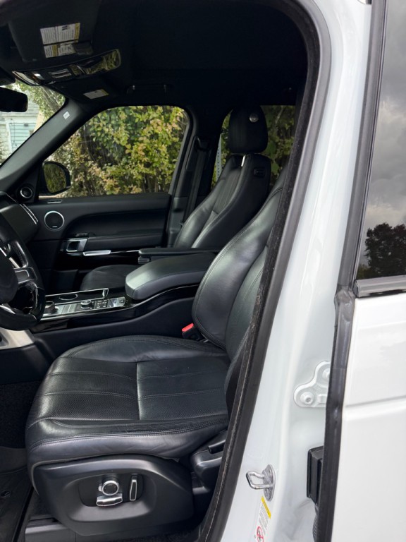 2017 Land Rover Range Rover Image 8