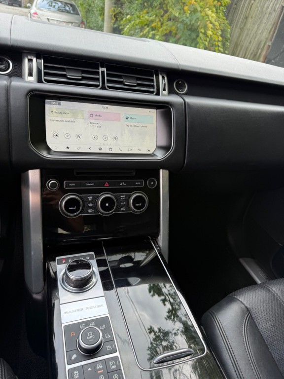2017 Land Rover Range Rover Image 11