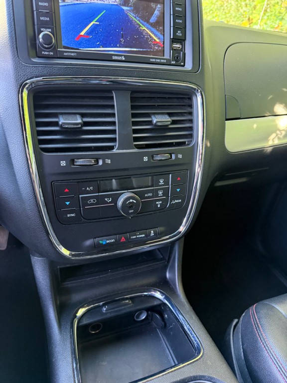 2016 Dodge Grand Caravan Image 13